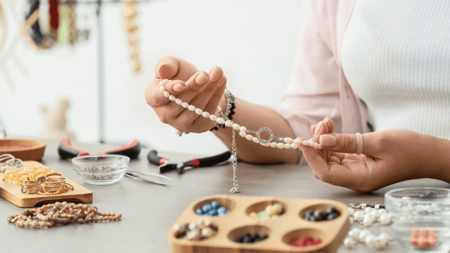 The Enduring Allure of Jewelry A Journey Through History, Craftsmanship, and Contemporary Styles
